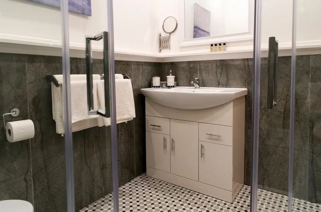 8d9adcee 72d1 45f9 bc05 f6e1cac689ca.jpg